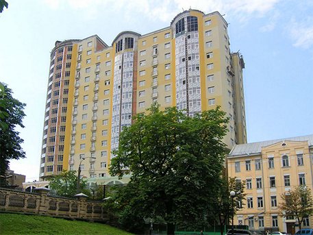 Антоновича (Горького), 72