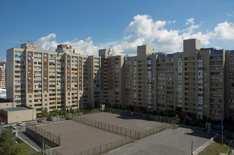 Героїв Сталінграда, 14Б
